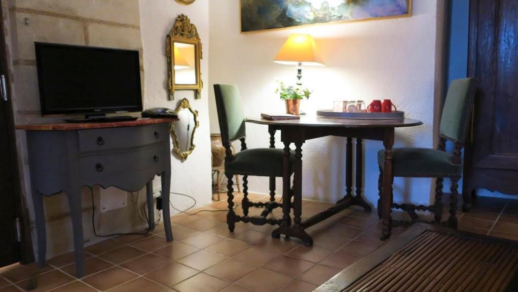 La Cave De L'Eperon Bed & Breakfast Troo ภายนอก รูปภาพ
